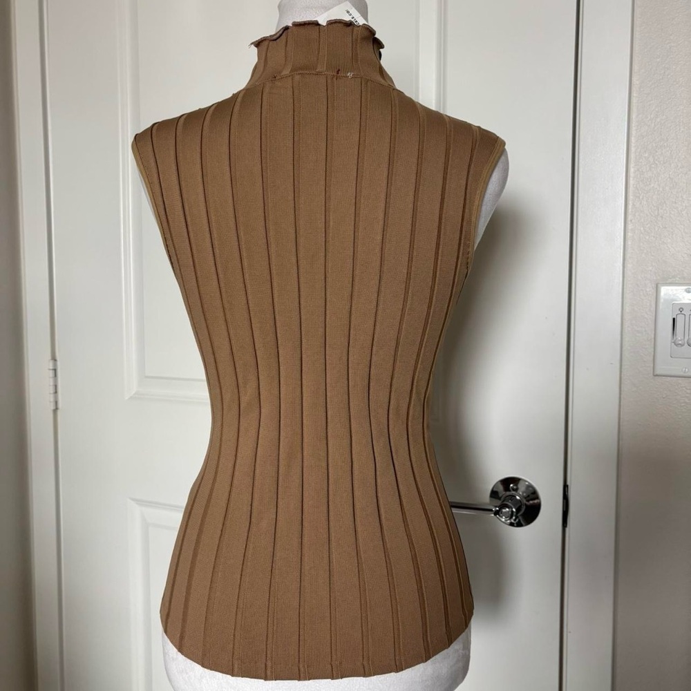 NEW WITH TAGS Brown Ribbed Turtleneck Sleeveless Top BKE Buckle - Picture 5 of 6